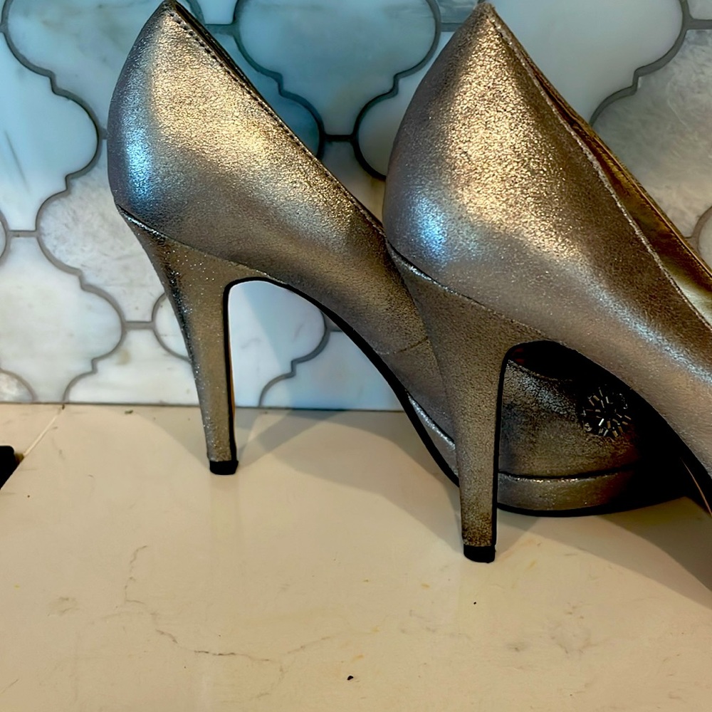Antonio Melani peep toe 4 inch pumps silver - Picture 5 of 11
